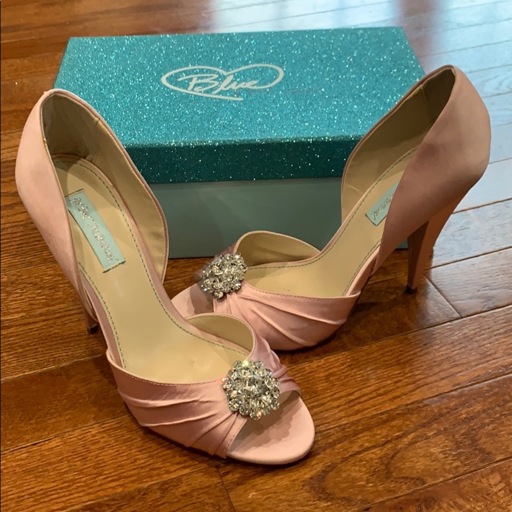 Betsy Johnson Pink Satin Open Heel size 9